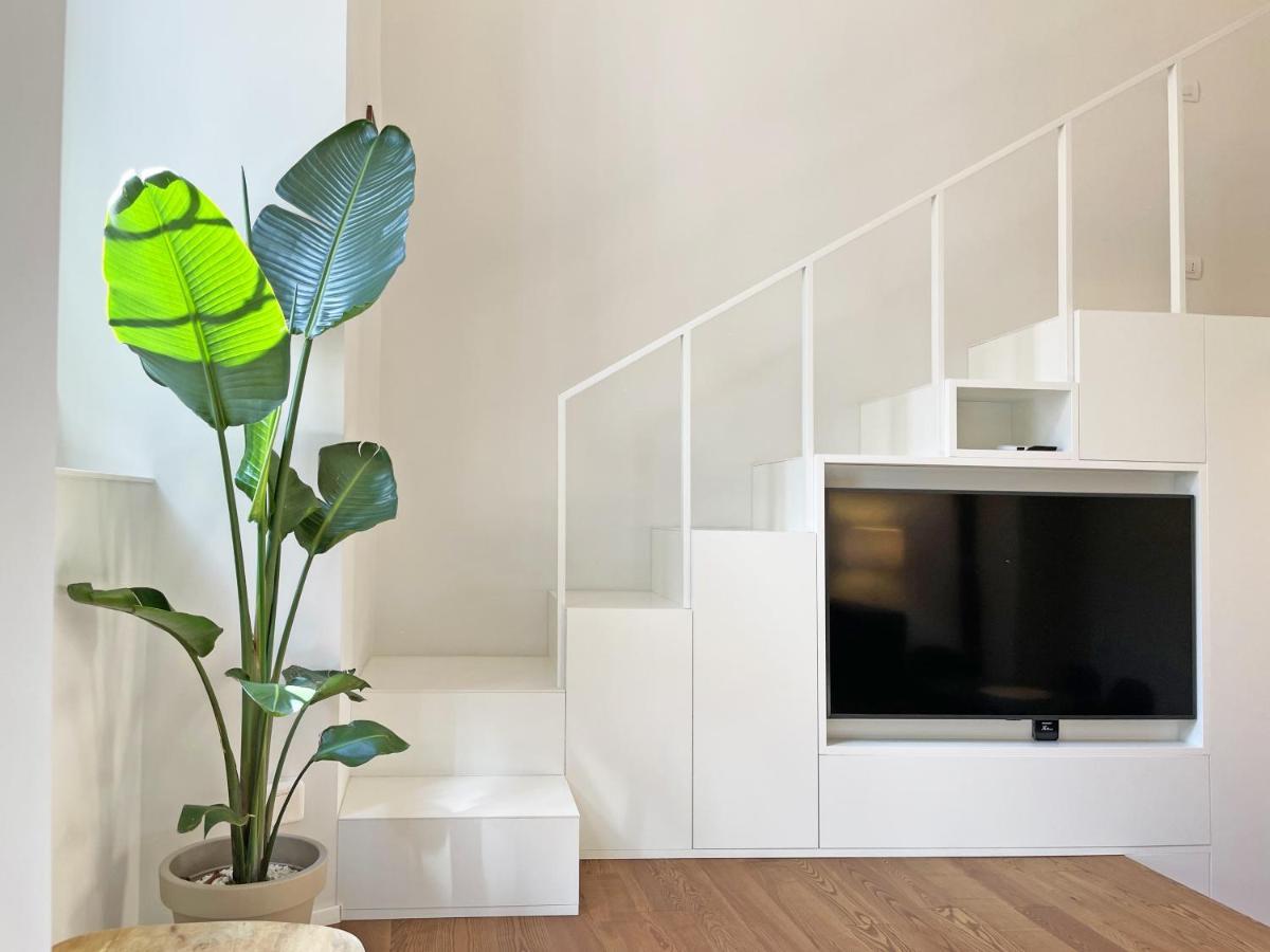 "La Portineria" Charming Apartment Old Town Como Lake מראה חיצוני תמונה