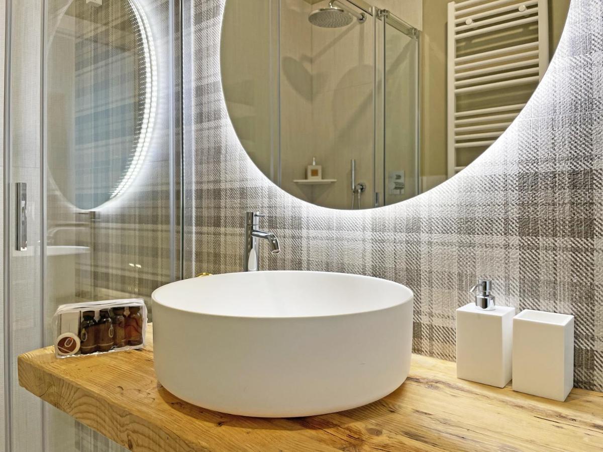 "La Portineria" Charming Apartment Old Town Como Lake מראה חיצוני תמונה