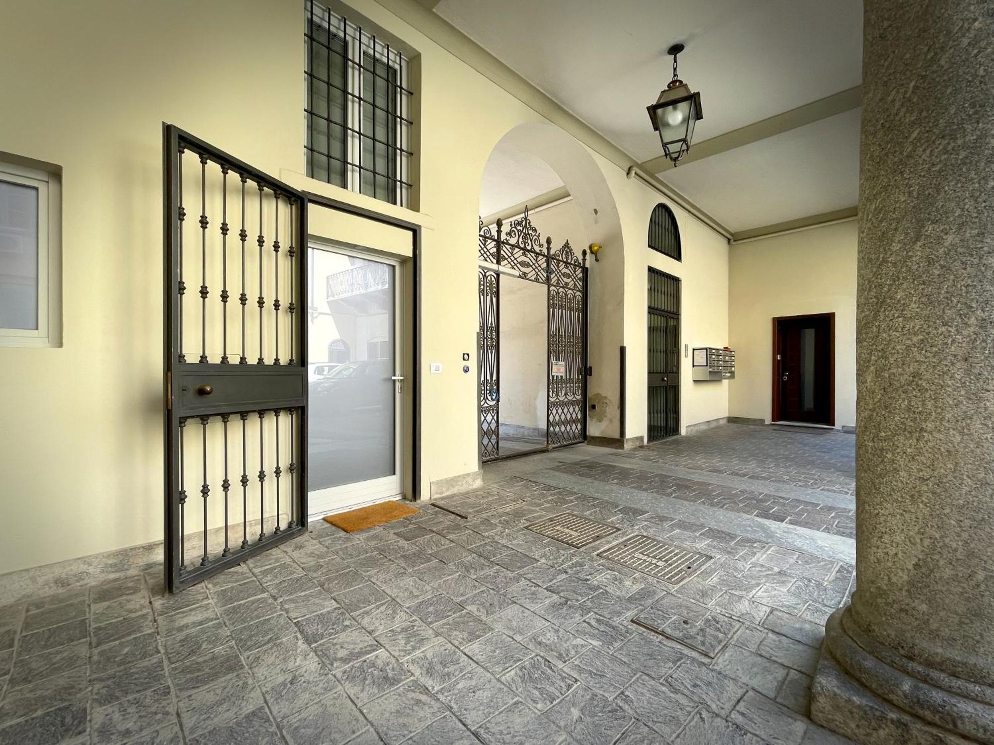 "La Portineria" Charming Apartment Old Town Como Lake מראה חיצוני תמונה